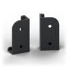 Dos des deux supports de clavier K400 Plus en plastique noir mat avec les perçages de fixation