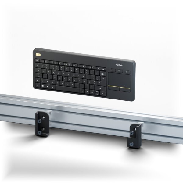 Vue éclatée des supports K400 Plus avec vis à tête fraisée et écrous en T pour profilé aluminium