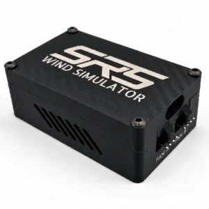 Wind Simulator by SRS terminé, vu de trois quarts : boîtier noir compact avec logo SRS et connectique pour ventilateurs.